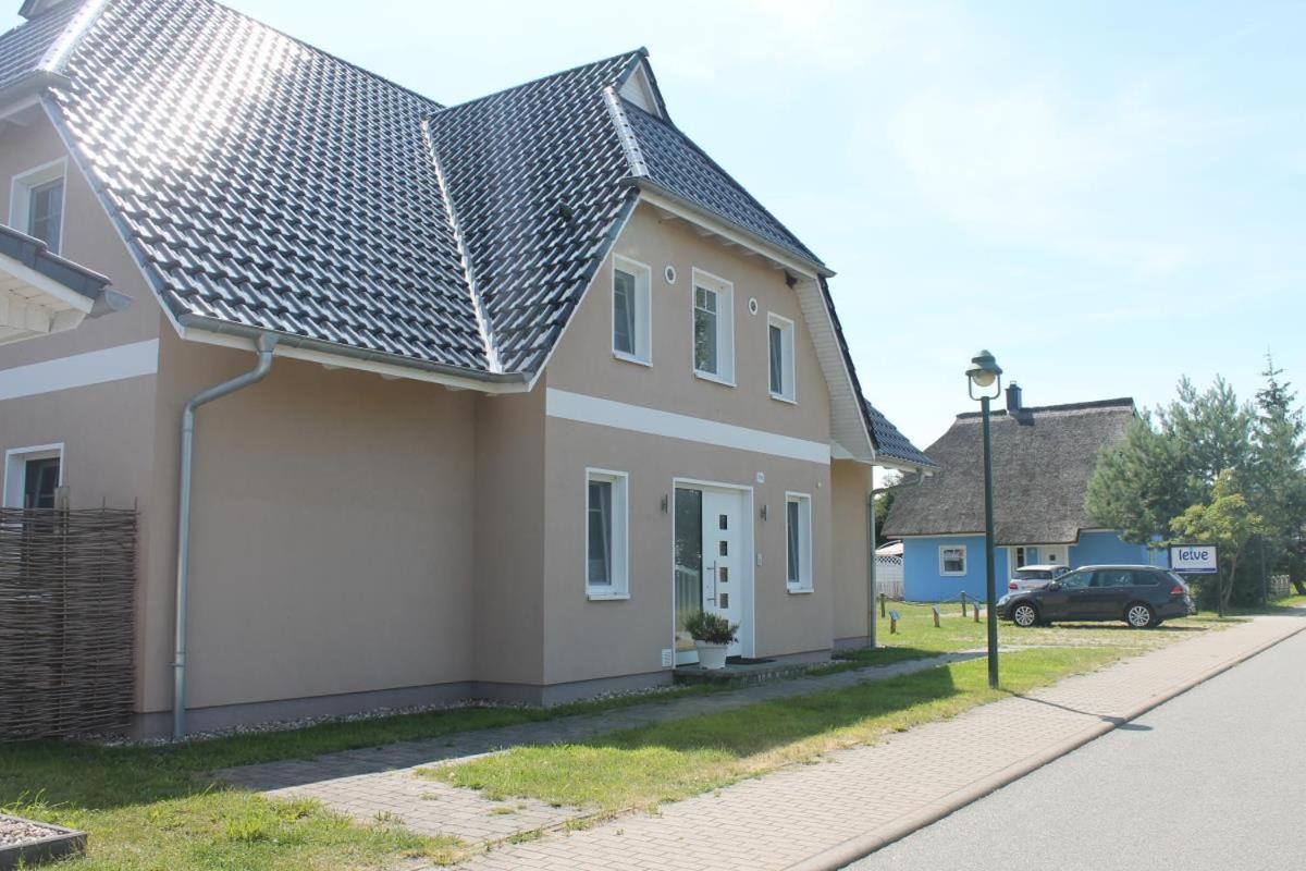 Ferienwohnung Blue In Born Exterior photo